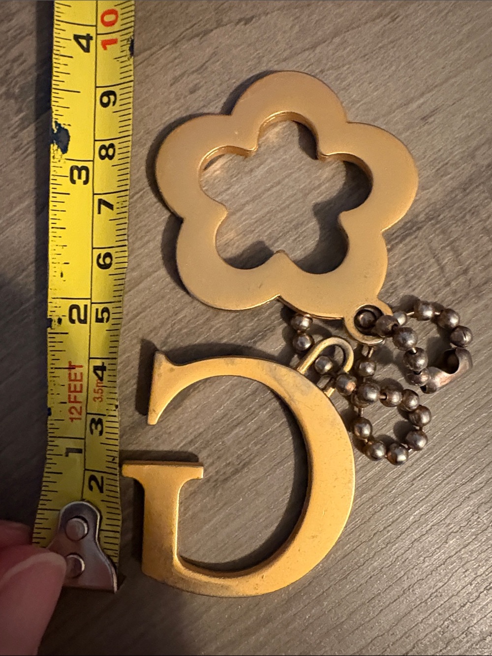 Guess Flower bag/Key Charm - Picture 4 of 4